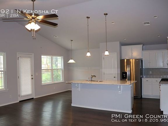 4th image of 1921 N Kenosha Ct E