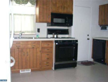 2nd image of 506 Winding Rd