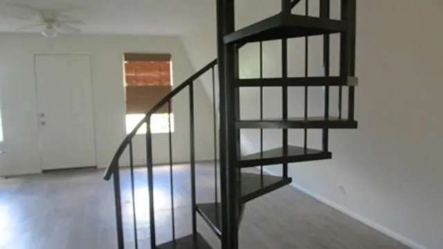 112 Cindy Ln — Photo 3