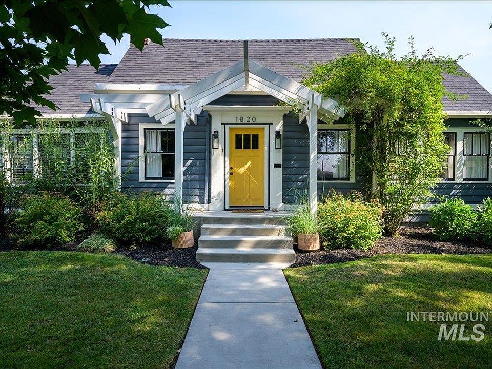 1st image of 1820 W Resseguie St