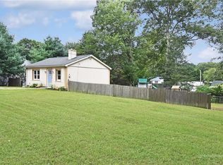 72 Wood Sorrel Trl, Saunderstown, RI 02874