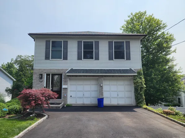 194 8th St, Cresskill, NJ 07626