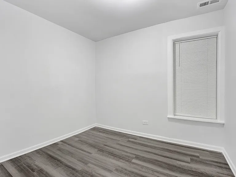 2152 W 21st St #1R — Photo 16