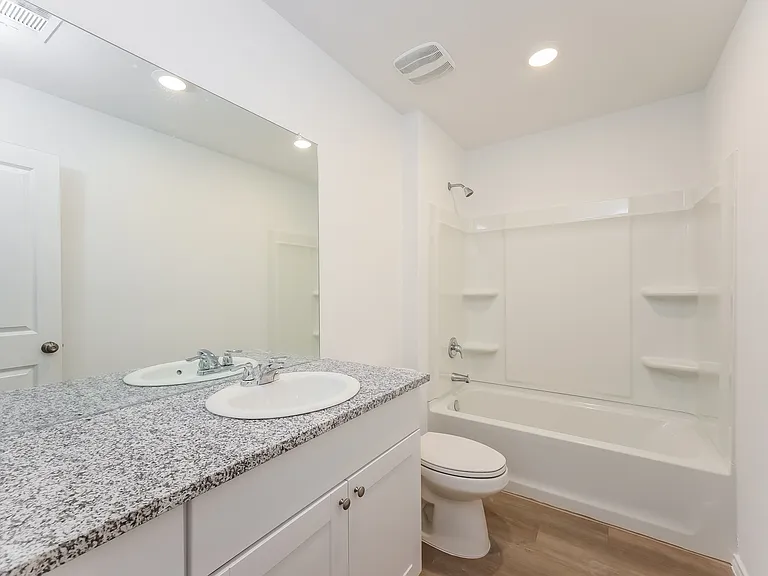 2839 Ruby Xing — Photo 14