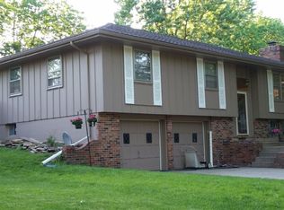 12812 Manchester Ave, Grandview, MO 64030