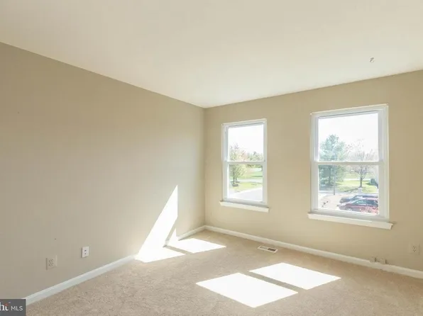10276 Racquet Cir, Manassas, VA 20110