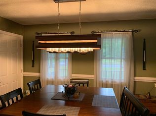 41 Stockton Rd, Kendall Park, NJ 08824