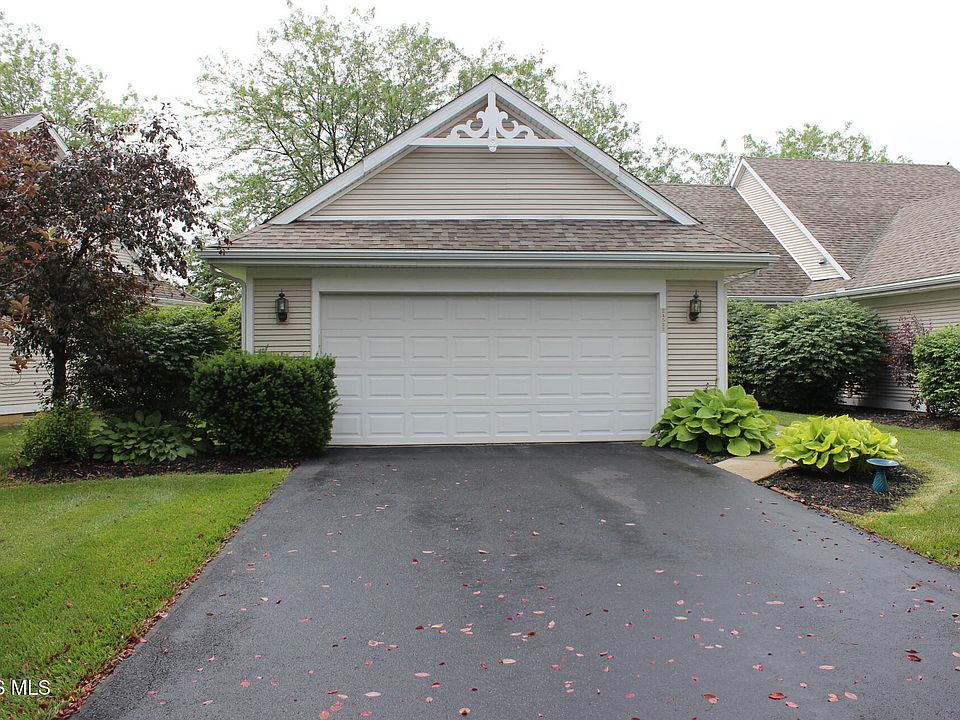 1st image of 24522 Village Ln