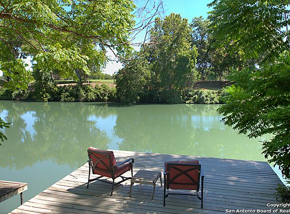 5th image of 214 Guadalupe River Dr