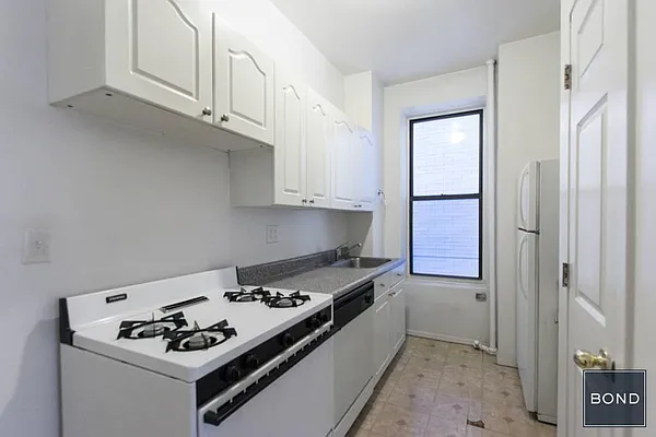 Rented by Bond New York | media 21