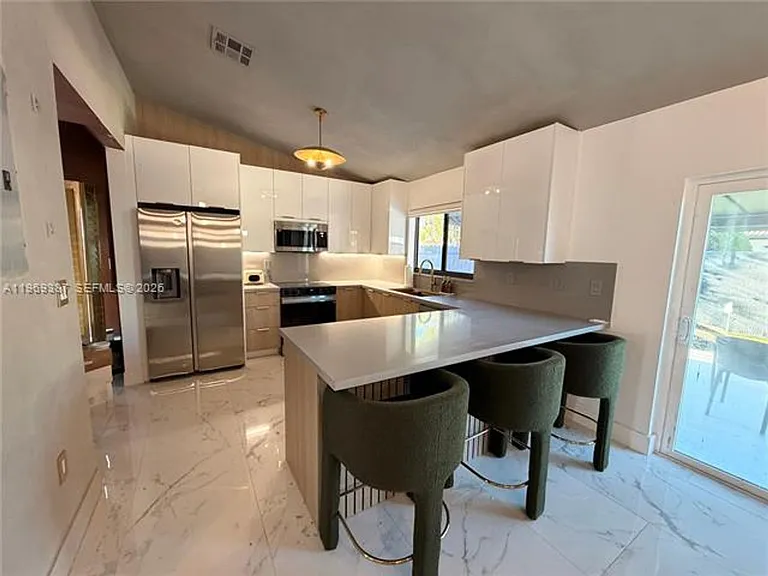 14617 SW 167th Ter — Photo 37