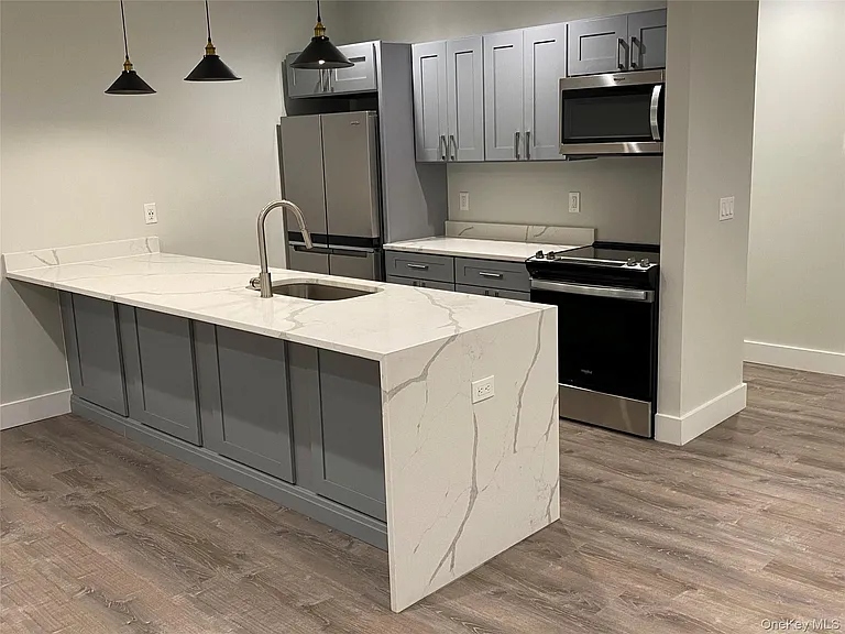 530 N Main St #2 — Photo 4