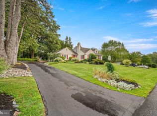 225 Sykes Ln, Wallingford, PA 19086