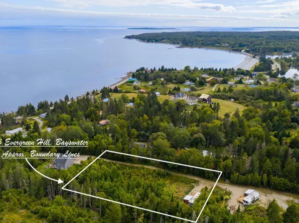 56 Evergreen Hl, Chester, NS B0J 1T0