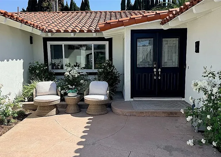 Tarrasa Ln — Photo 2