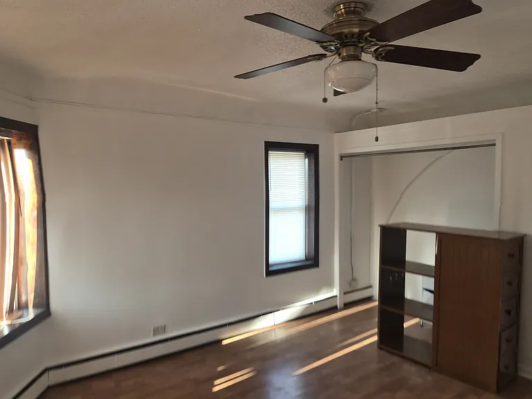 147 N 15th Ave #2W — Photo 9