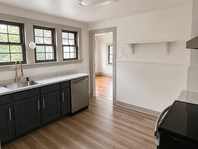 40 Rogers St #2 — Photo 3