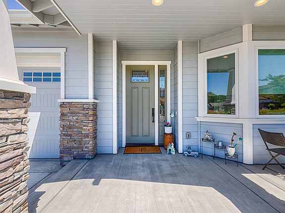 3rd image of 1847 Bella Vista Way