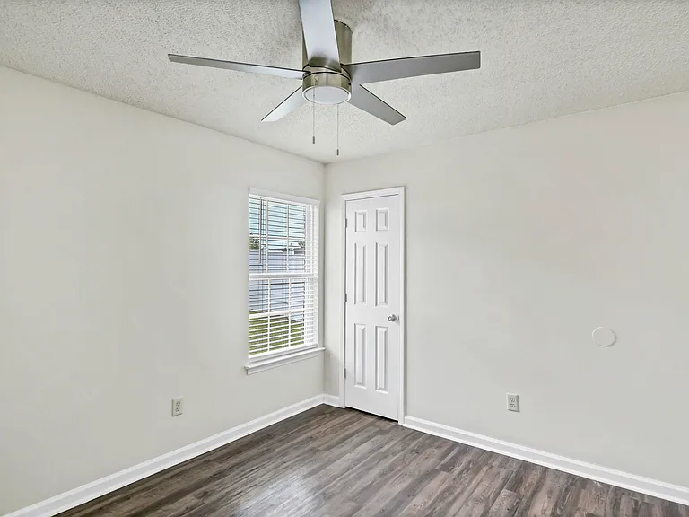 107 Hutto Hl — Photo 24