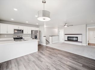 1365 SE Parkview Crossing Dr, Waukee, IA 50263