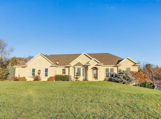 4476 Deer Ridge Ln, Pulaski, WI 54162