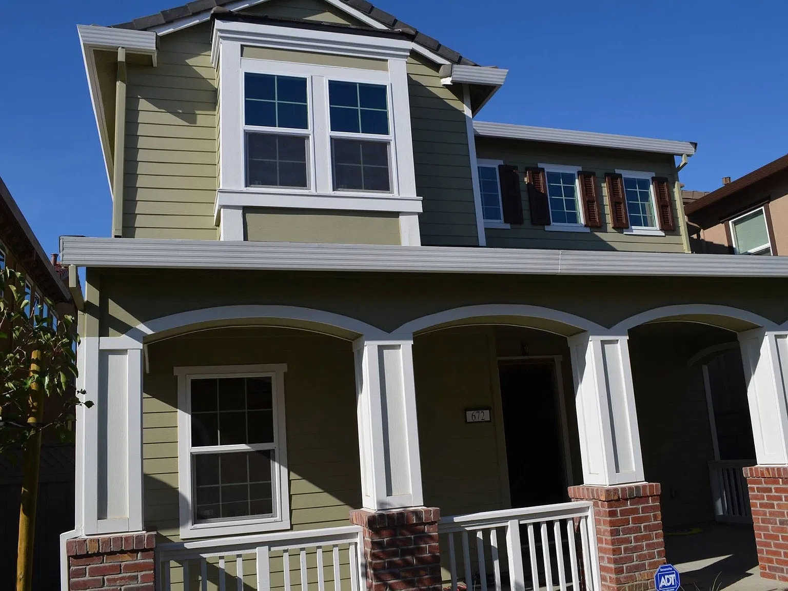 4 bed, 2191 sqft, $3,300 — Photo 3