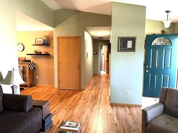 4th image of 4242 Saratoga Dr