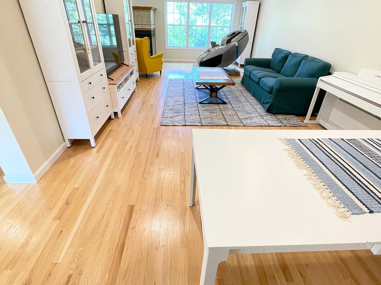3 bed, 2.5 bath, 1800 sqft, $5,500 — Photo 3