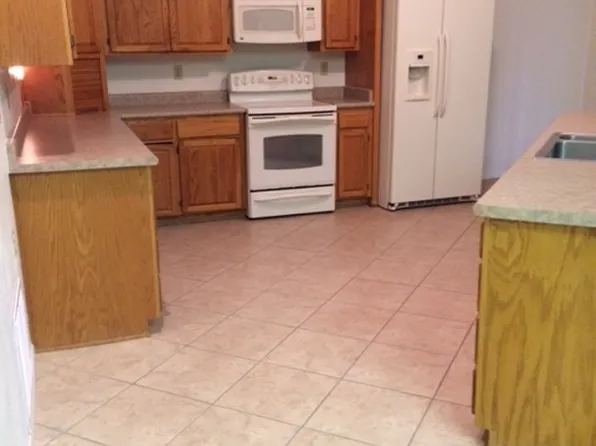 533 E Montgomery Ave, Vail, AZ 85641