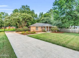112 Shawnee Ct, Starkville, MS 39759