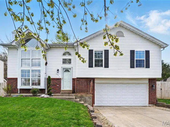 546 Briar Meadows Ct, Wentzville, MO 63385