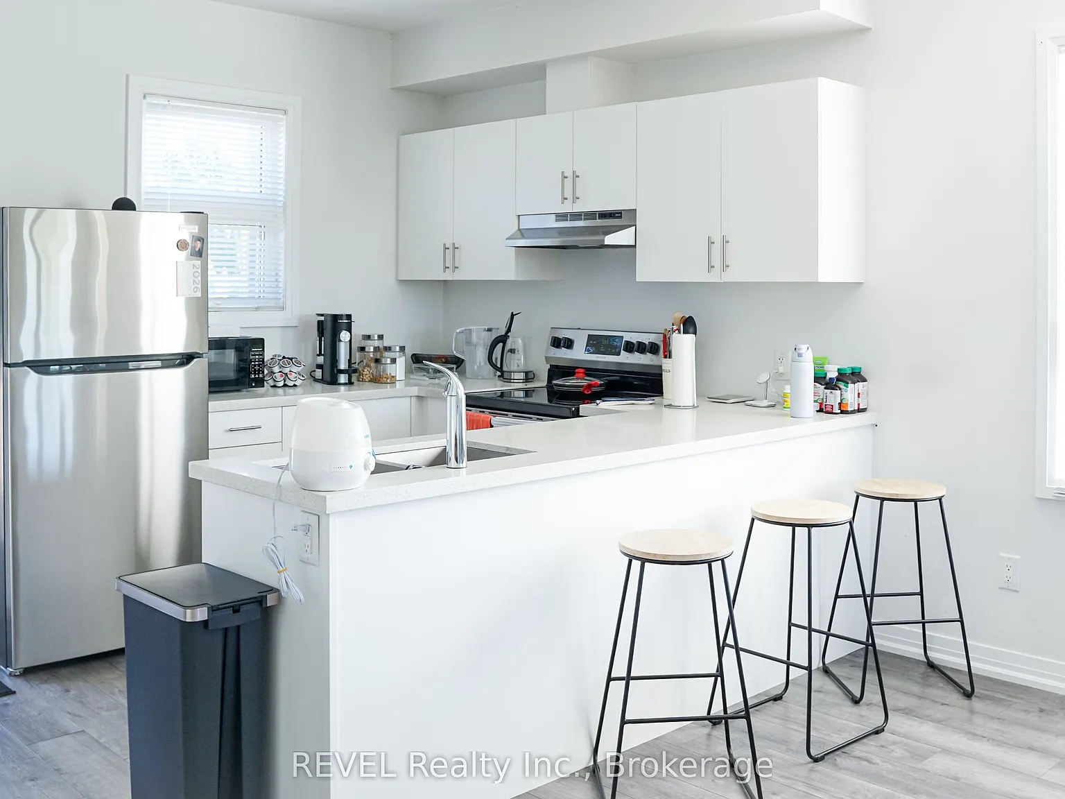2 bed, $2,050 — Photo 4