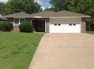 9001 Margaret Ln, Grove, OK 74344