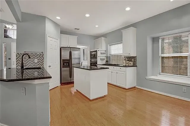 Kitchen with dinning room