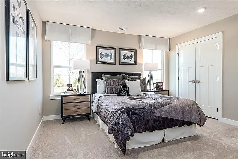 1 bed, 1.5 bath, 2794 sqft, $1,000 — Photo 2