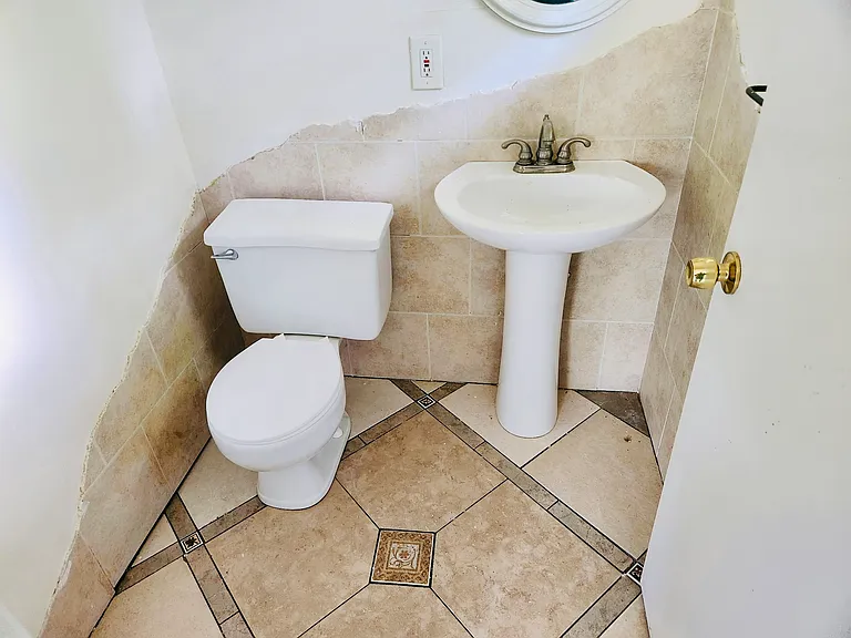 14202 NW 158th Ave — Photo 6