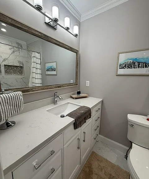 33 Langdon Ct #203 — Photo 9