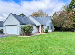 49 Gilbert St APT 2A, Cambridge, NY 12816