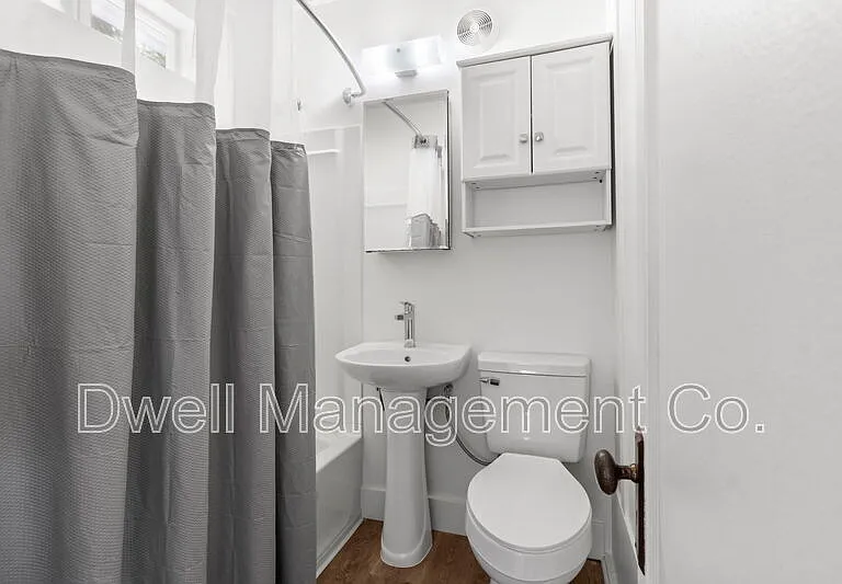 4535 Upland St — Photo 12