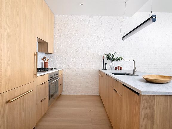 2nd image of 340 6th Ave APT 2