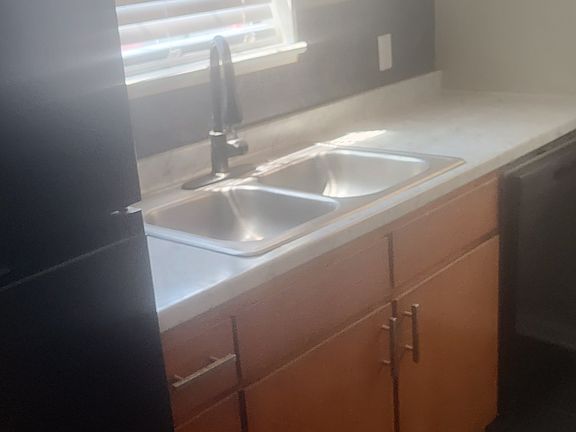 2nd image of 2210 Russell St APT 501