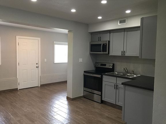 2nd image of 621 Hibiscus St #2