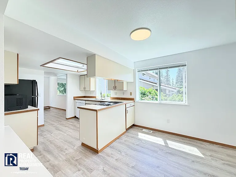 1317 Contra Costa Ave — Photo 3