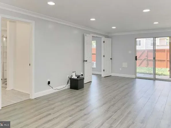 44253 Mossy Brook Sq #Basement, Ashburn, VA 20147