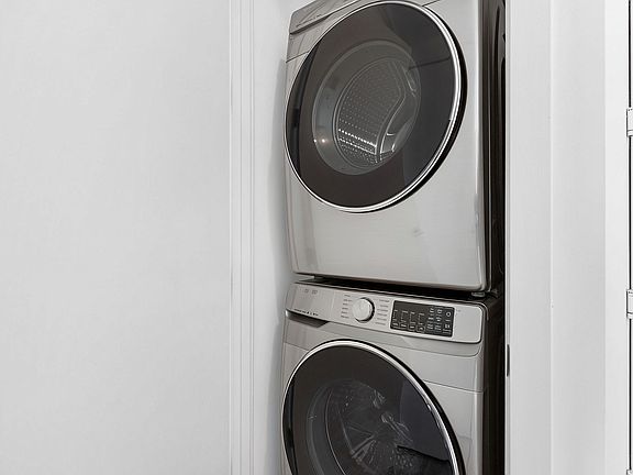 4th image of 236 NE 28th St #221