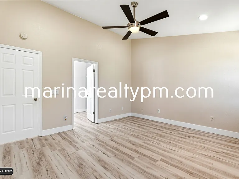 208 Buttercup Cir — Photo 22