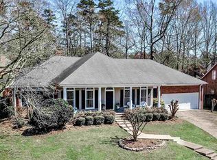 424 Woodlands Cir, Brandon, MS 39047