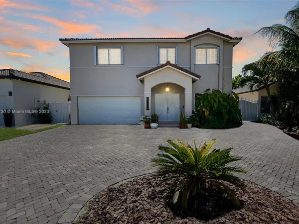 7750 NW 194th St, Hialeah, FL 33015