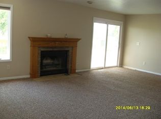 2711 Hampton Rd, Mishawaka, IN 46544