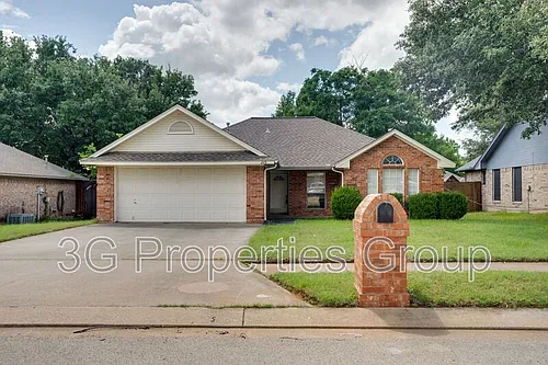 215 Linda St Photo 1